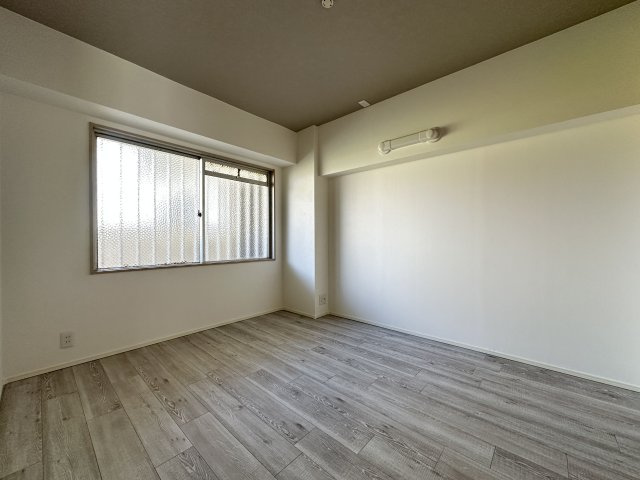 メゾン舞子ショアーの洋室