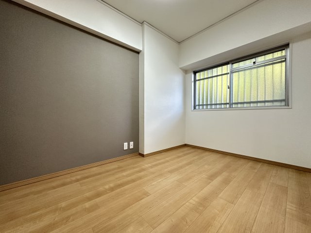 メゾンドール朝霧の洋室