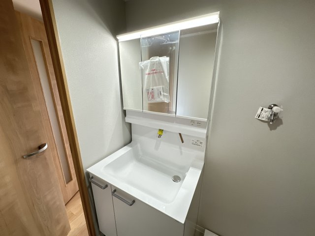 メゾンドール朝霧の独立洗面台