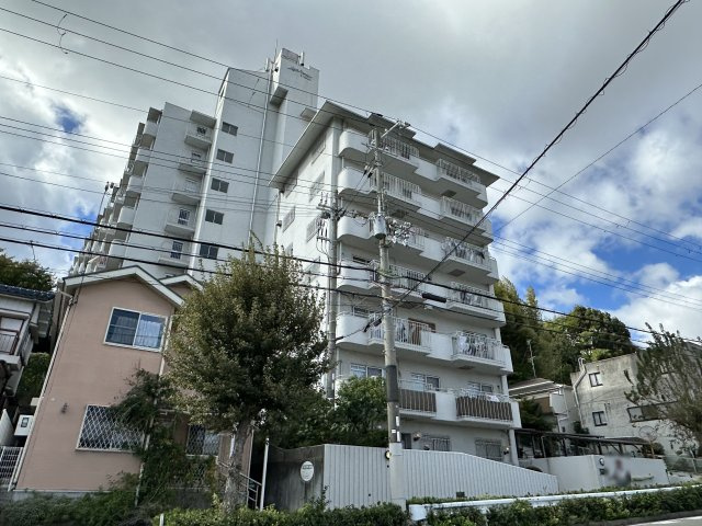 メゾンドール朝霧の外観