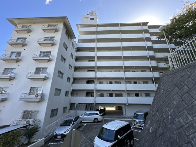 メゾンドール朝霧の外観