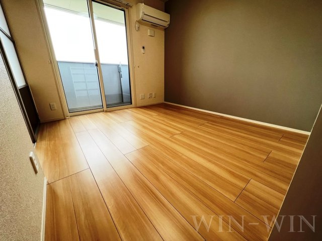 蒼い館の居間・リビング|イメージ（同建物内別部屋の写真です）