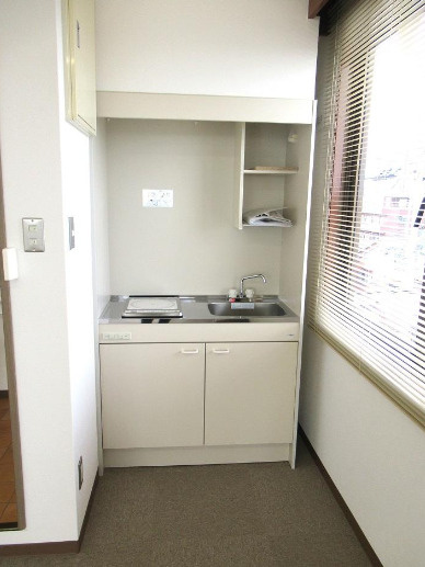 大津市今堅田２丁目の事務所のキッチン