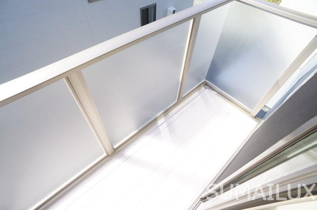 リュミエールB棟のバルコニー