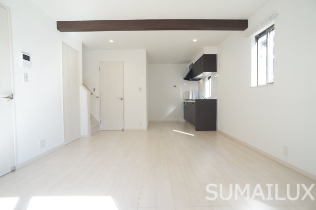 リュミエールB棟の居間・リビング