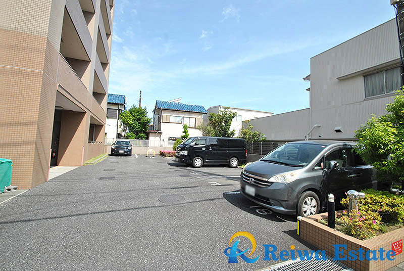 マイメゾン茅ヶ崎本村の駐車場