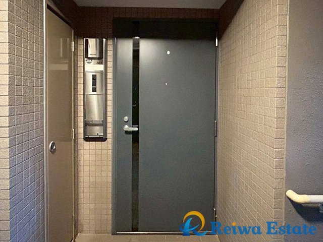 マイメゾン茅ヶ崎本村の玄関