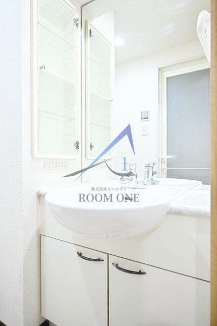 ヴェルステージ目白の洗面所|独立洗面台です。