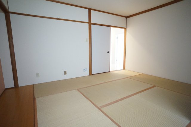 西宝仁川マンションの和室