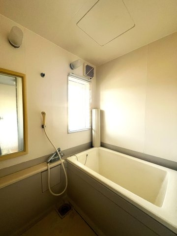 米子市両三柳　中古住宅の浴室|２階にあります