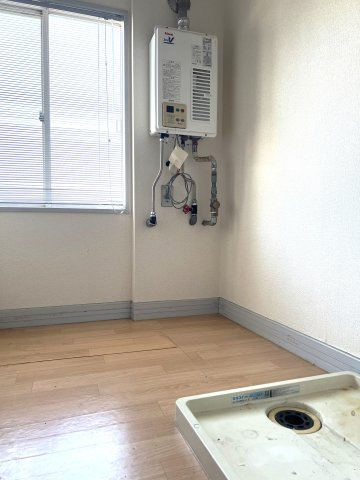 米子市両三柳　中古住宅の脱衣所