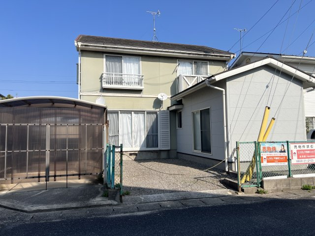 米子市両三柳　中古住宅の外観
