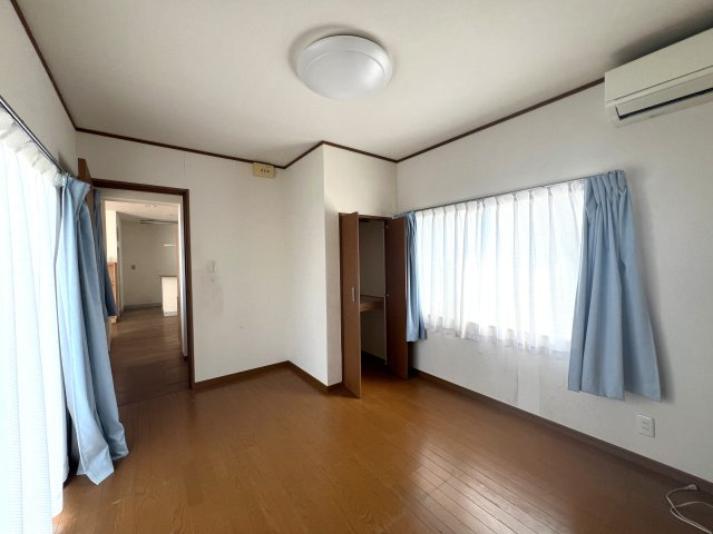 米子市両三柳　中古住宅の洋室|１階洋室