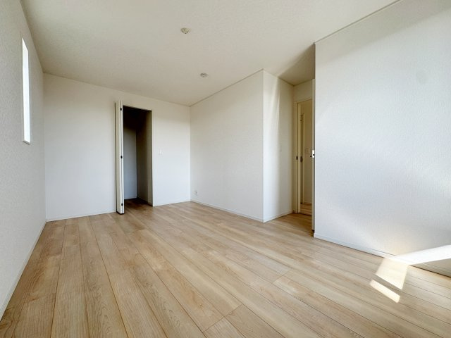 新築戸建・新築建売　須賀川市日向町【制振装置搭載】西袋一小・西袋中の洋室