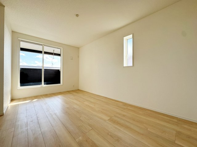 新築戸建・新築建売　須賀川市日向町【制振装置搭載】西袋一小・西袋中の洋室