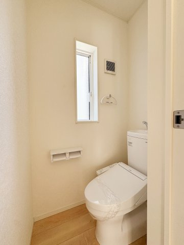 新築戸建・新築建売　須賀川市日向町【制振装置搭載】西袋一小・西袋中のトイレ