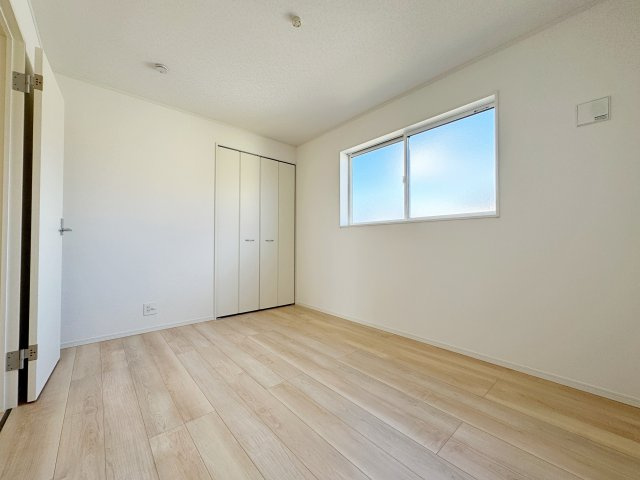 新築戸建・新築建売　須賀川市日向町【制振装置搭載】西袋一小・西袋中の洋室