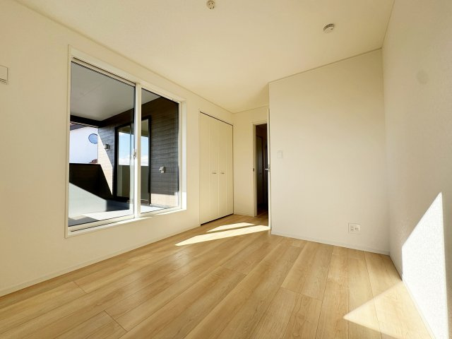 新築戸建・新築建売　須賀川市日向町【制振装置搭載】西袋一小・西袋中の洋室