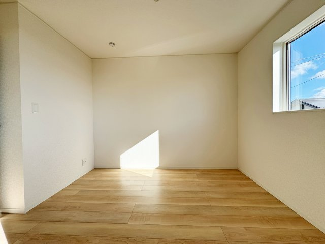 新築戸建・新築建売　須賀川市日向町【制振装置搭載】西袋一小・西袋中の洋室