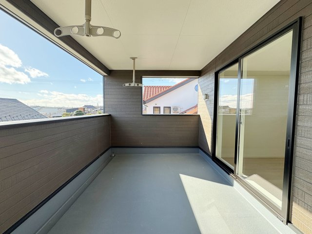 新築戸建・新築建売　須賀川市日向町【制振装置搭載】西袋一小・西袋中のバルコニー