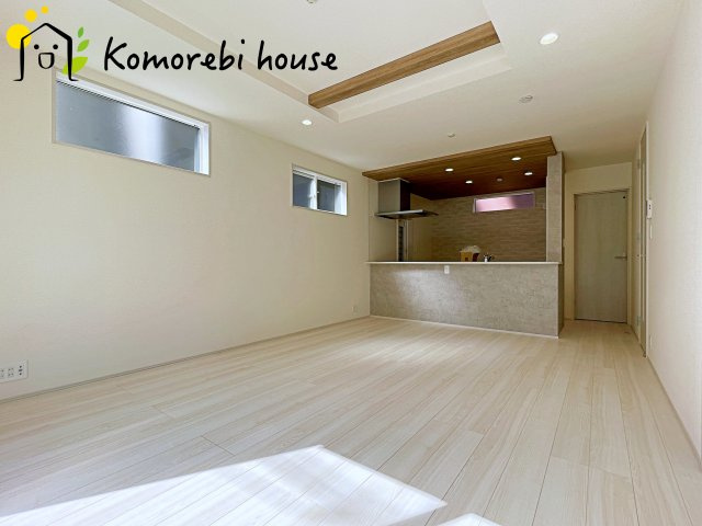 北本市東間5丁目　3期　新築一戸建て　ブルーミングガーデン 01の居間・リビング|26.2.21撮影済み