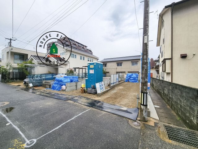 福岡市早良区原4丁目第1-2棟（1号棟）の前面道路含む現地写真|見学の時間などお気軽にお問い合わせ下さい。