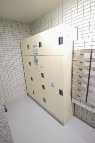 プライムアーバン月島の設備|宅配ボックス　※参考写真