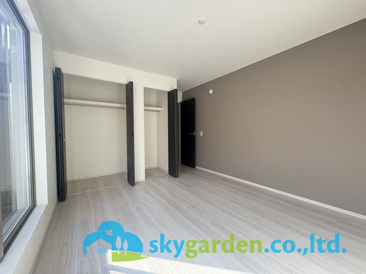 藤沢市善行1期　新築戸建　全3棟1号棟の寝室|落ち着いた色調の寝室です