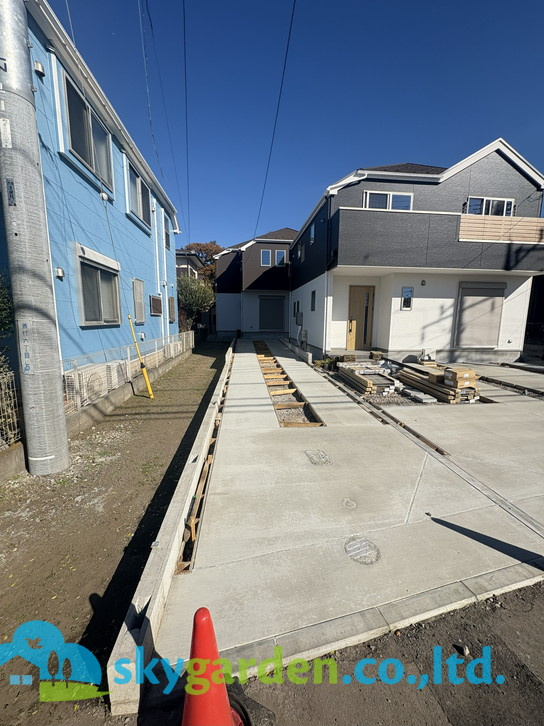 藤沢市善行1期　新築戸建　全3棟1号棟の前面道路含む現地写真|前面道路含む現地写真です