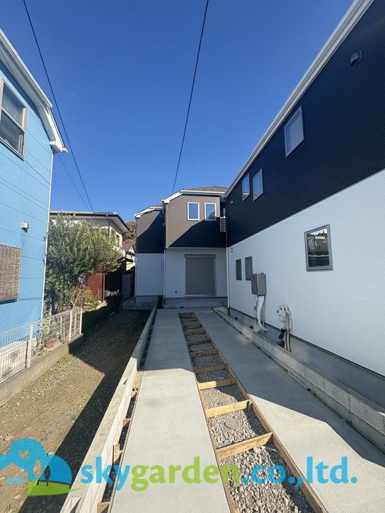 藤沢市善行1期　新築戸建　全3棟1号棟の前面道路含む現地写真|前面道路含む現地写真です