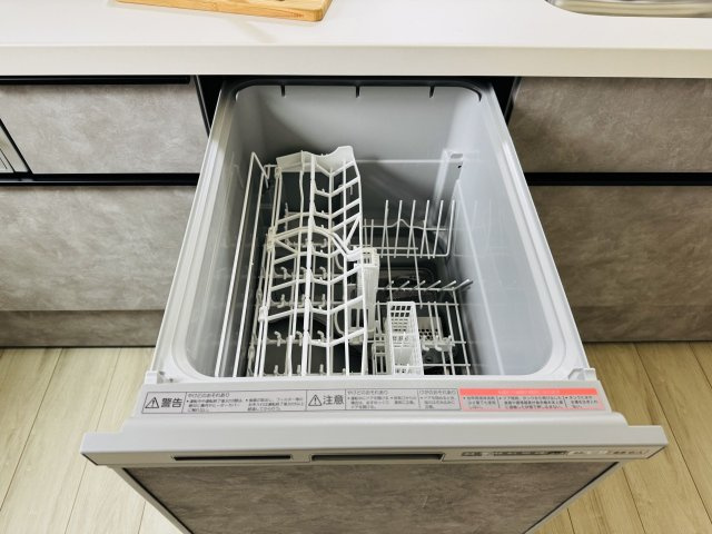 八王子市　川口町　新築一戸建て　２３ー３期のキッチン|～食洗機付き　食事後の食器洗いはお任せ、家族でゆっくりとくつろげます～