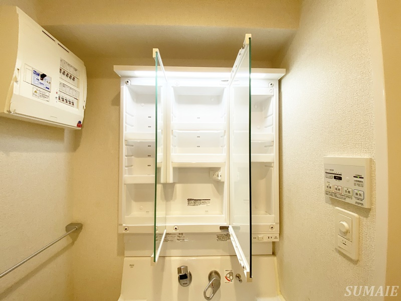 Ｇｒａｎ　Ｆｅｌｉｃｉａの収納|鏡裏収納です☆