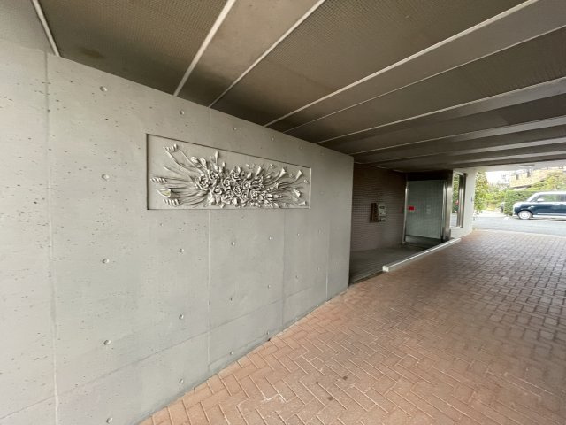 川崎市麻生区細山５丁目の賃貸マンションのエントランス