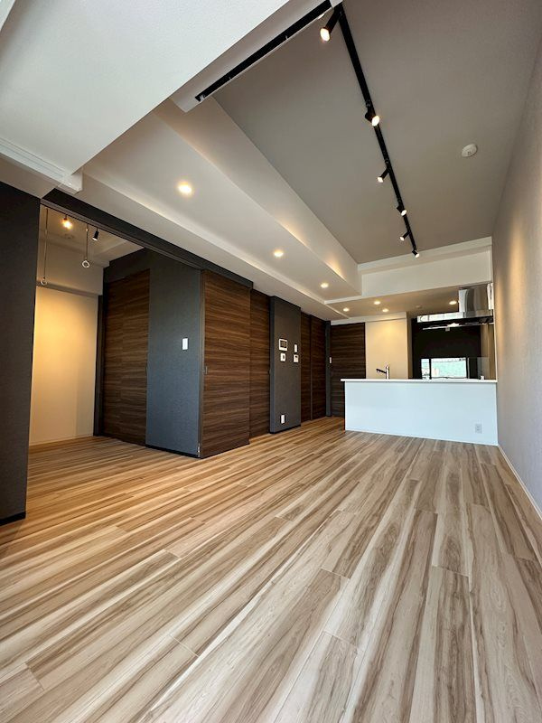 ZOOM神田の居間・リビング