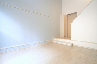 【洋室】 | Cielo verde