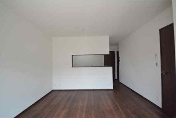 【居間・リビング】 | J Wing East/West | 14.0帖のきれいなLDK。