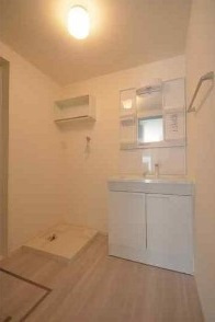 【独立洗面台】 | J Wing East/West | 嬉しい独立洗面台付き。