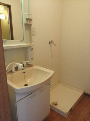 【洗面所】 | オリンポスヒルズⅡ | スペースが確保できる洗面所です