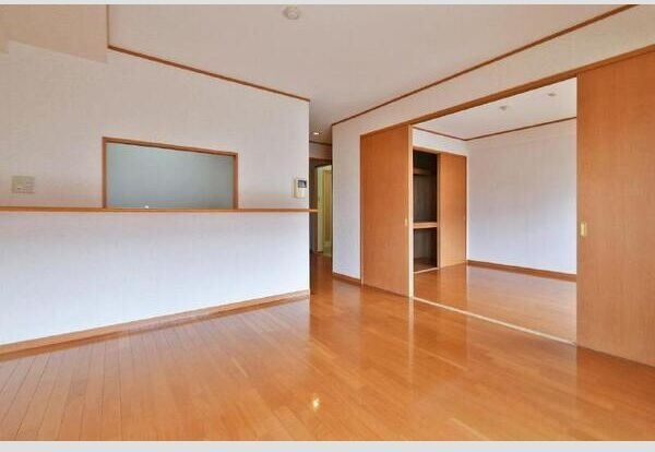 サンシャイン　阪野の居間・リビング