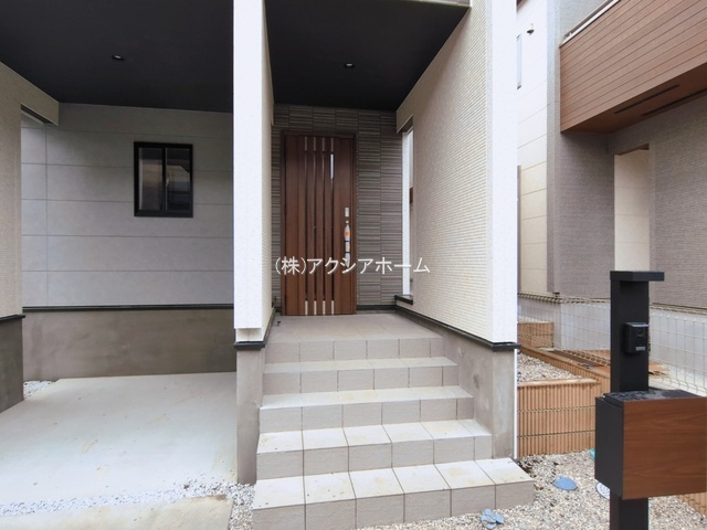 所沢市小手指元町2丁目・全8棟　新築一戸建　8号棟の玄関|現地写真（2026年3月16日撮影）