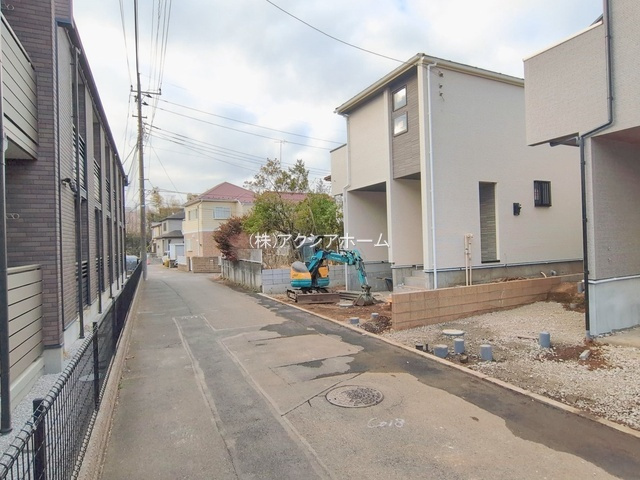 所沢市小手指元町2丁目・全8棟　新築一戸建　8号棟の前面道路含む現地写真|2026年2月18日撮影
