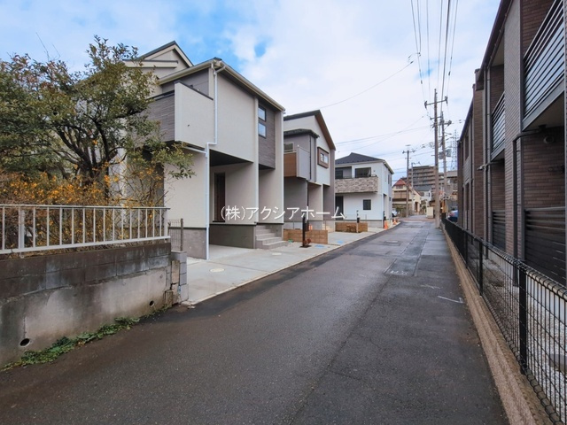 所沢市小手指元町2丁目・全8棟　新築一戸建　8号棟の前面道路含む現地写真|現地写真（2026年3月16日撮影）