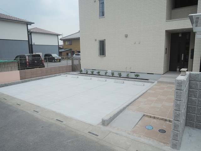 プラウデル北越谷の駐車場|★敷地内駐車場★