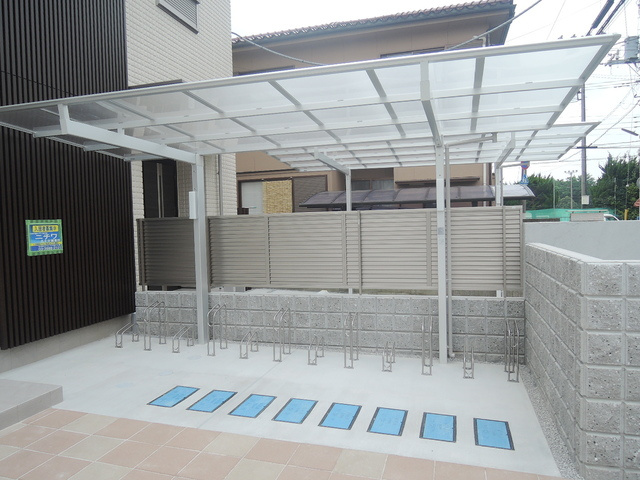 プラウデル北越谷のその他共用部分|★屋根付き駐輪場★