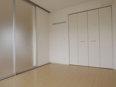 【寝室】 | メゾンドボヌール秀A棟