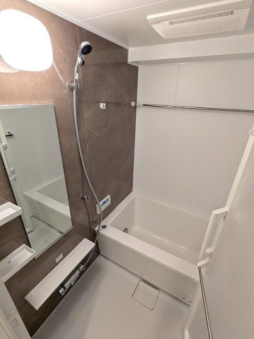 GEO ENT AKIHABARAの浴室|追焚オートバス、浴室換気乾燥機