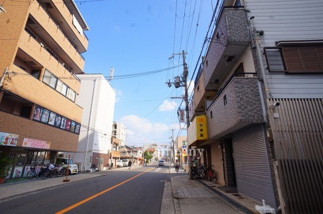 【前面道路含む現地写真】 | 生野区桃谷5丁目 | 前道広々！歩道付きです♪