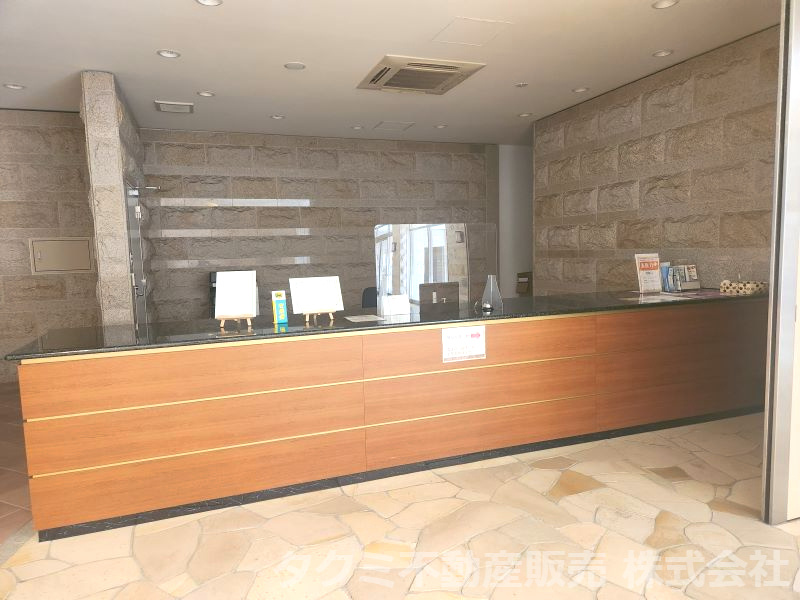 パルメーラ垂水ヒルズのロビー|コンシェルジュ付きマンション