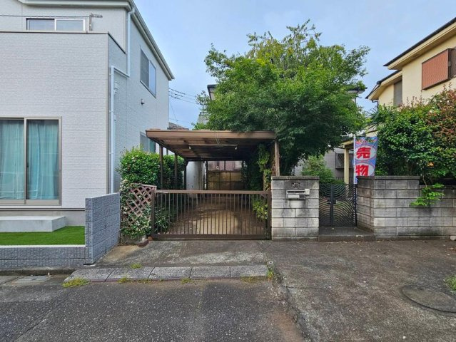 川越市大字下赤坂の中古一戸建の前面道路含む現地写真