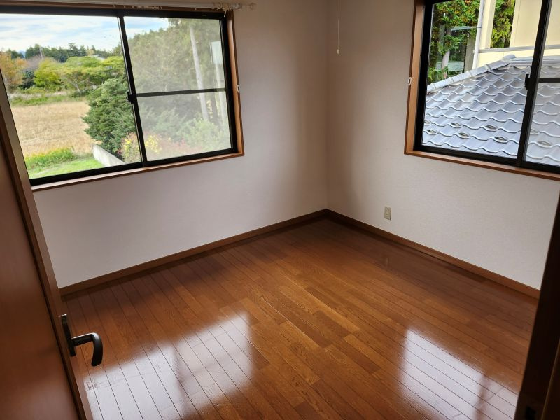 王塚戸建賃貸住宅Aの洋室|コンパクトで使いやすい洋室です